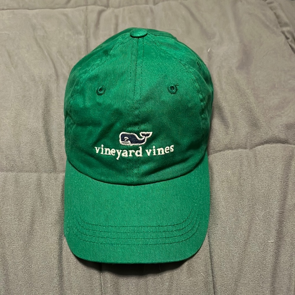 green vinyard vines hat
